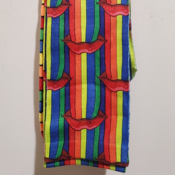 Cute Air Heads Knee High Rainbow 🌈 Multicolor 2 Pair Socks 9-11 Unisex Men/Wo - Picture 2 of 7